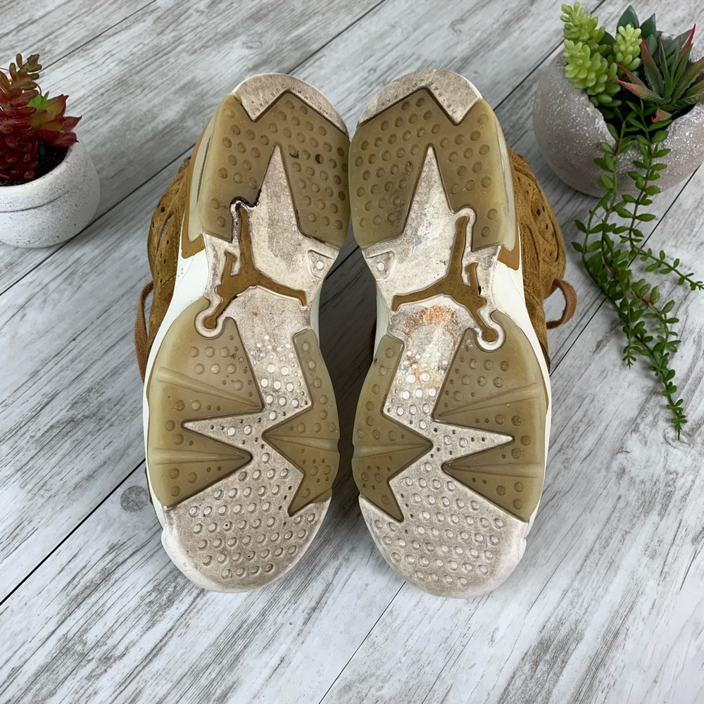 Jordan Retro 6 Size 4Y Kids - Picture 7 of 8